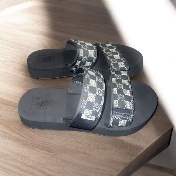 ✨VANS Cayucas Slide Mega Platform Women’s Sz 38.5/7.5 Sandals✨ - Picture 2 of 7